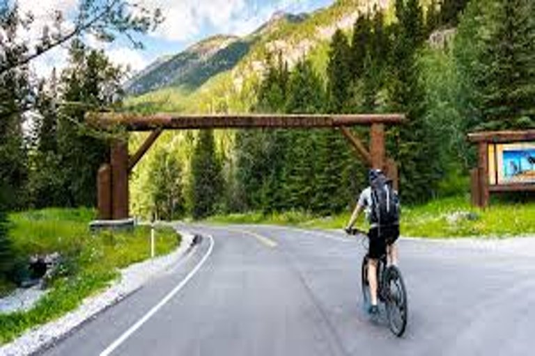 Calgary’s New Bike Tour Offers Scenic View of Bow River Valley